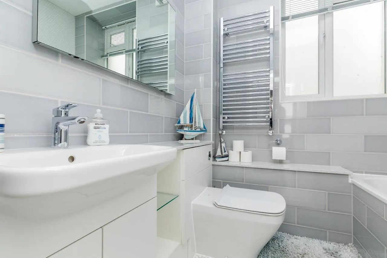 Apartment Beautiful Sea View Kingsize Bed Central One Bedroom Holiday Flat Brighton United Kingdom